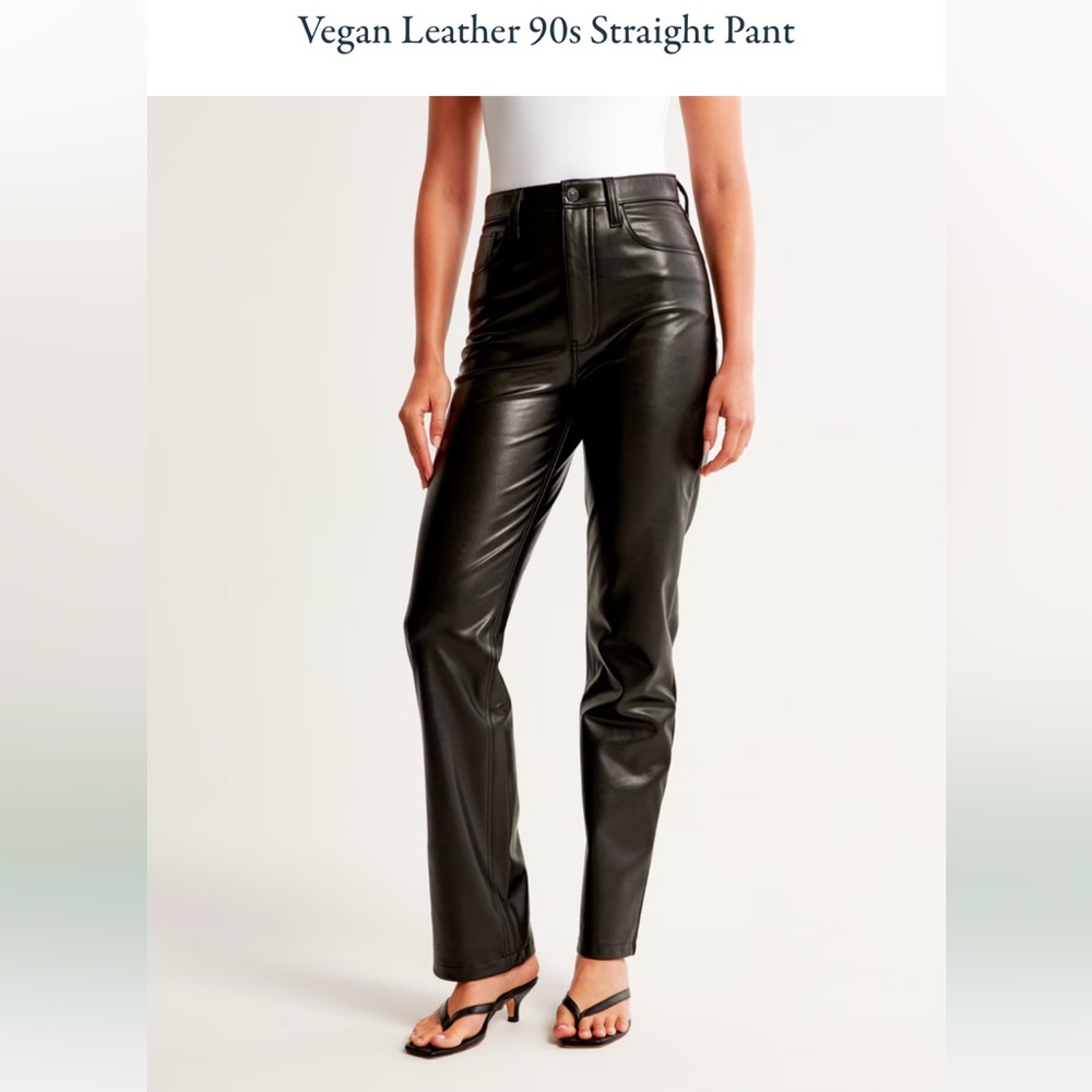 Abercrombie 90's straight ultra high rise. 26 extra short